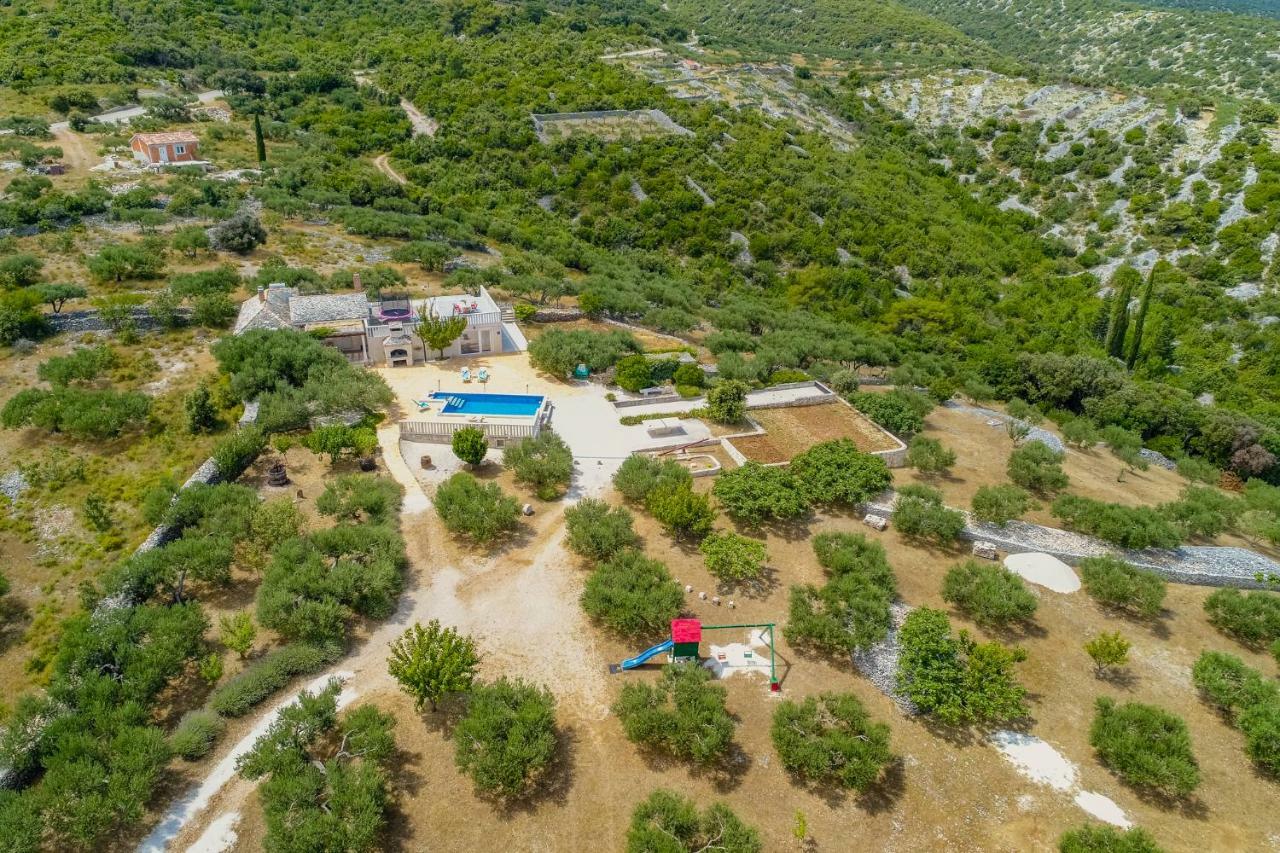 Vila Maslinica Pucisca Exterior foto